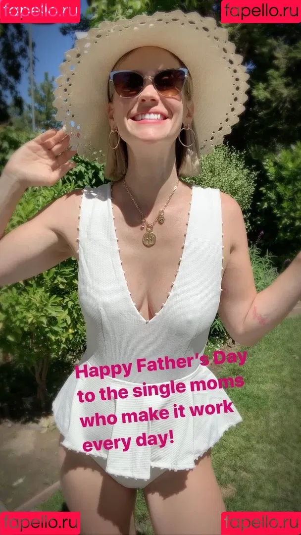 January Jones Onlyfans Photo Gallery 
