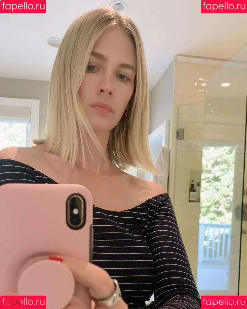 January Jones Onlyfans Photo Gallery 