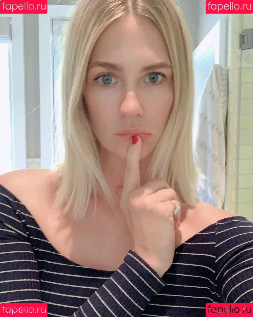 January Jones Onlyfans Photo Gallery 