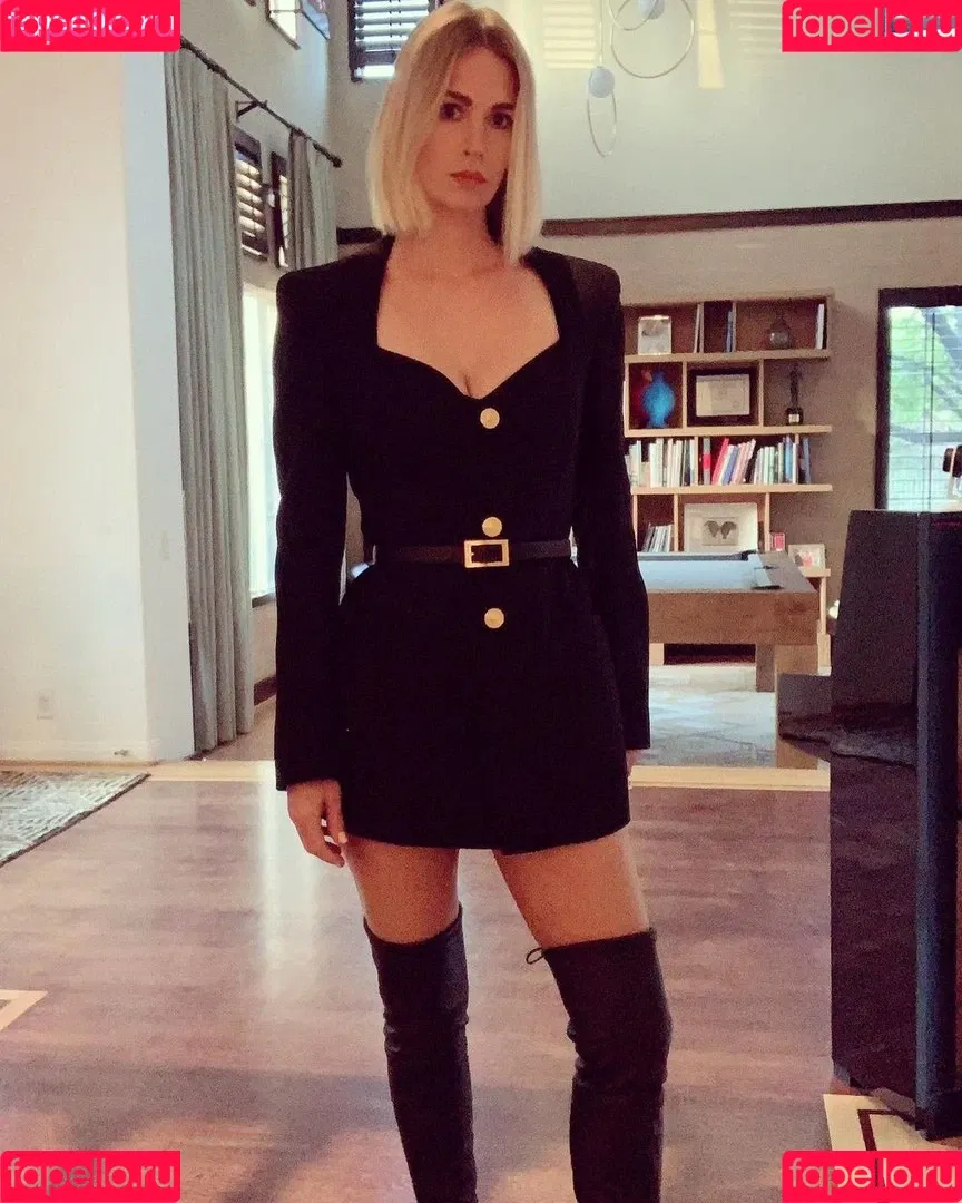 January Jones Onlyfans Photo Gallery 