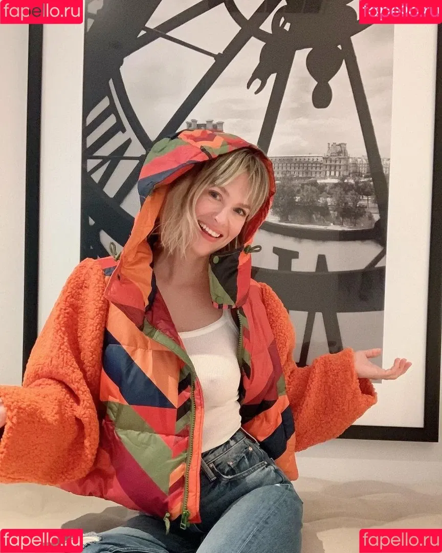 January Jones Onlyfans Photo Gallery 