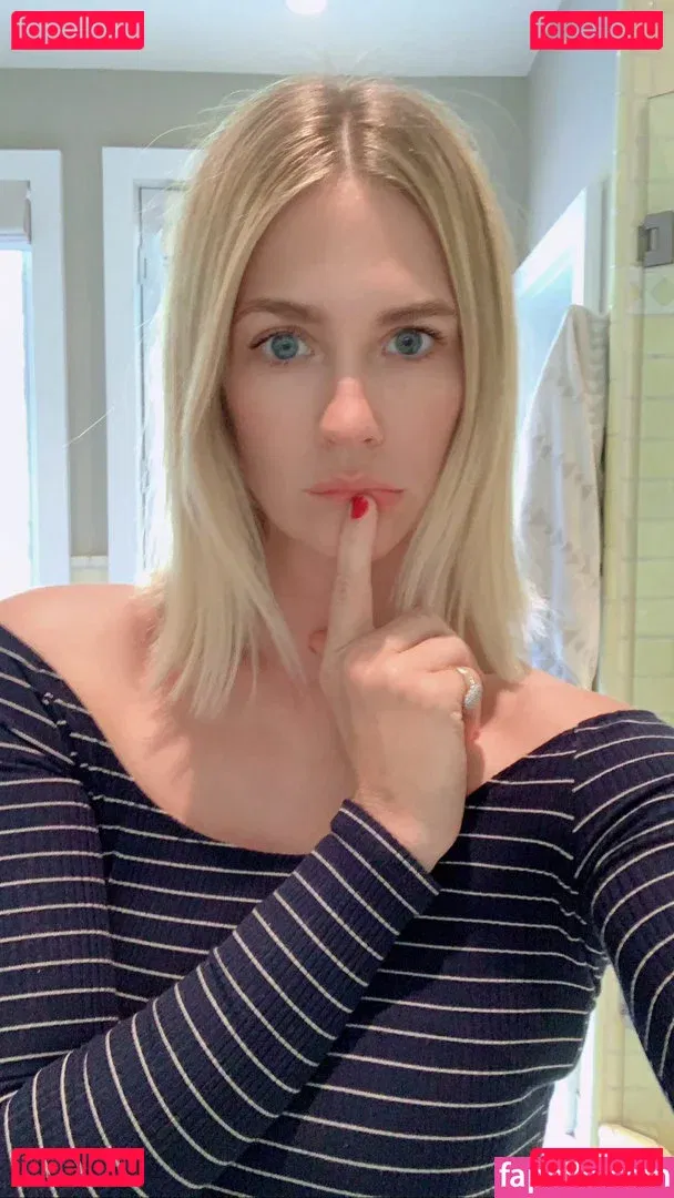 January Jones Onlyfans Photo Gallery 