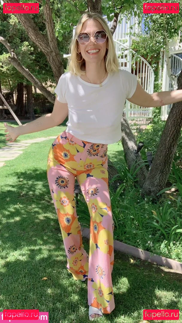 January Jones Onlyfans Photo Gallery 