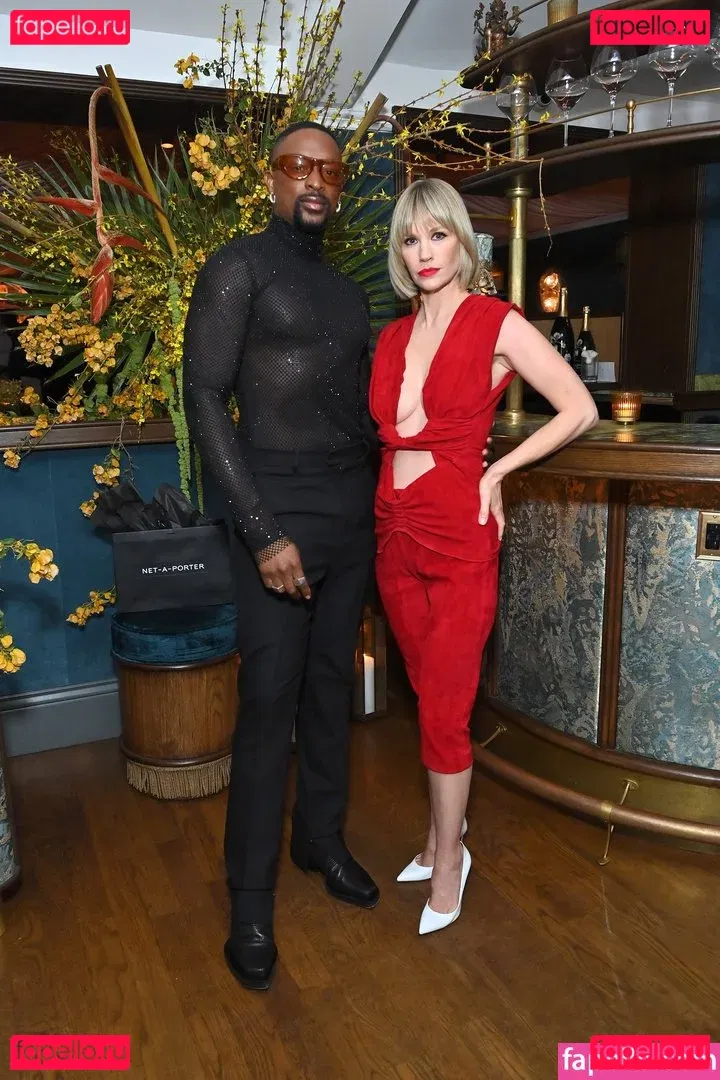 January Jones Onlyfans Photo Gallery 