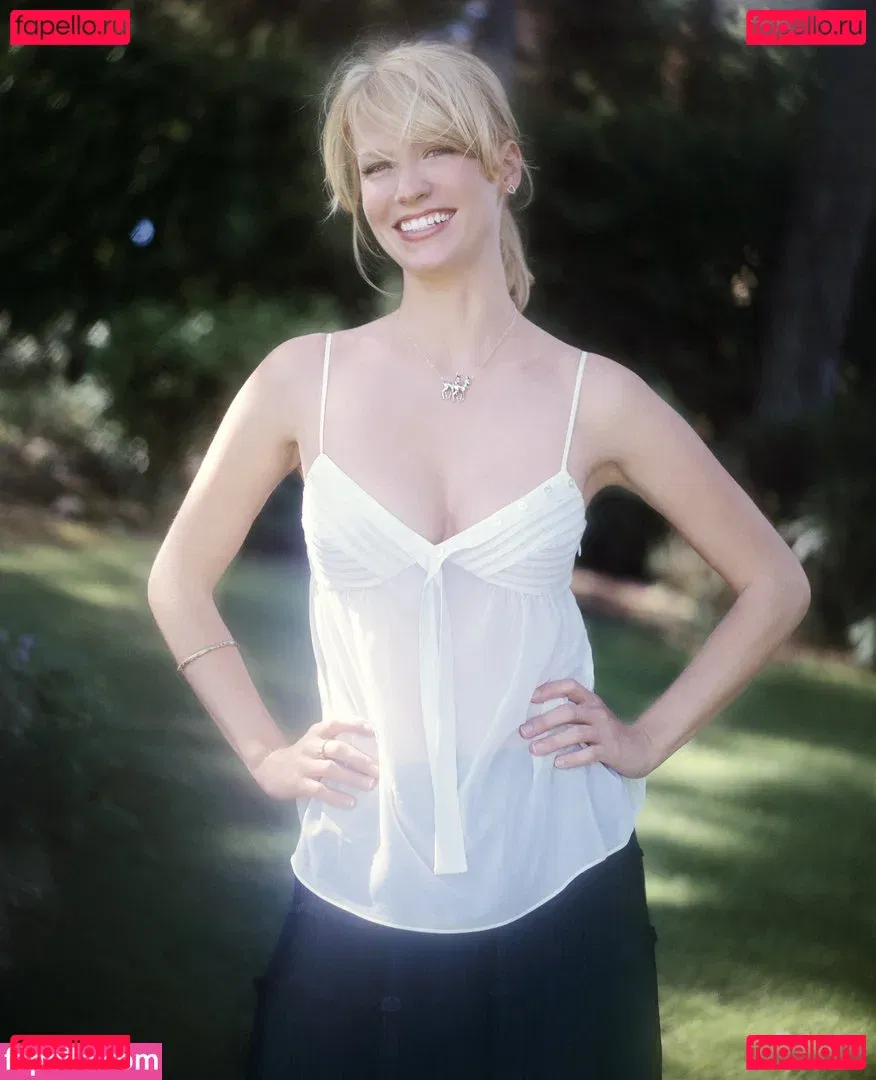 January Jones Onlyfans Photo Gallery 