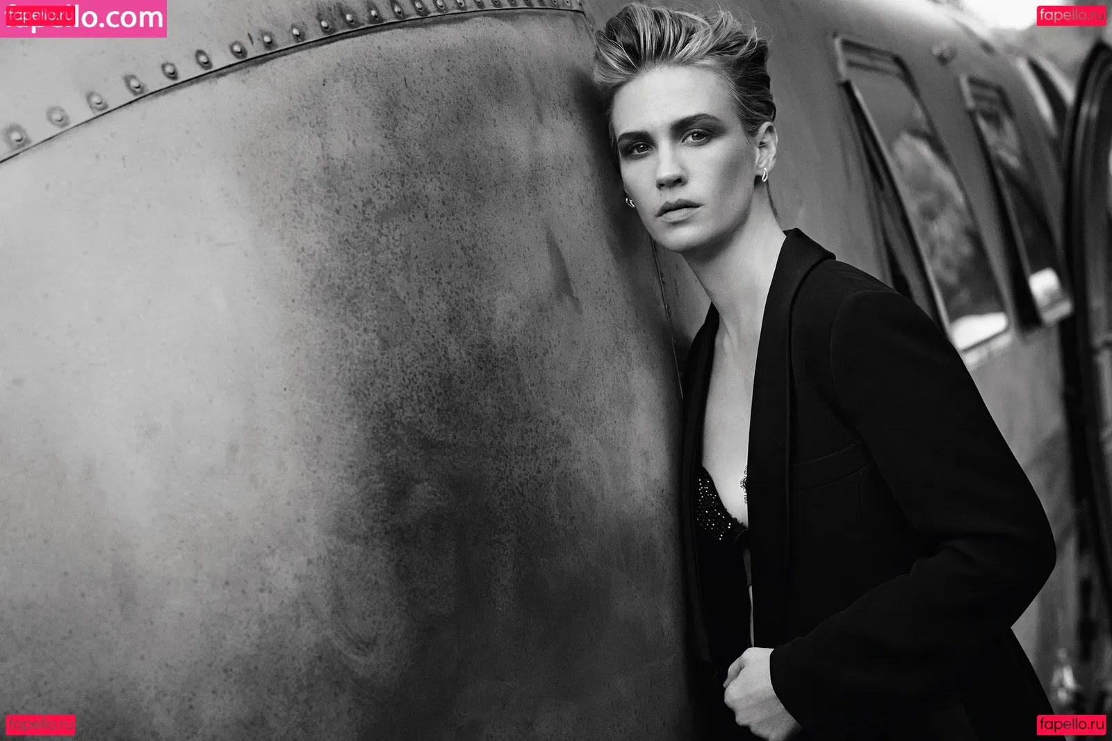 January Jones Onlyfans Photo Gallery 