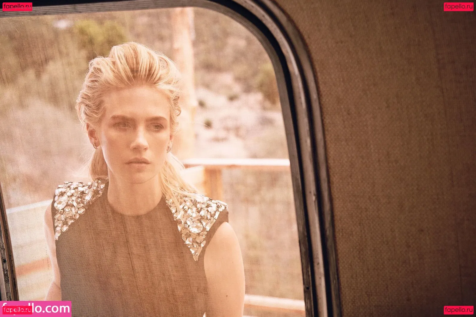 January Jones Onlyfans Photo Gallery 