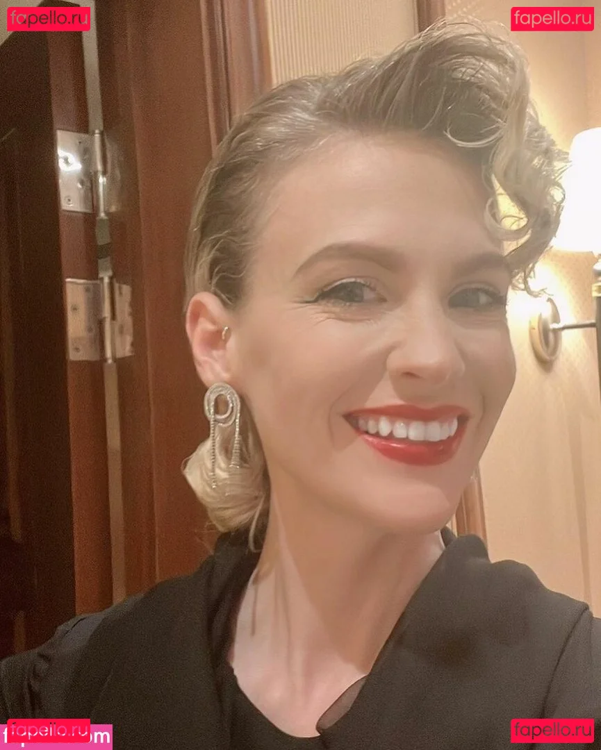 January Jones Onlyfans Photo Gallery 