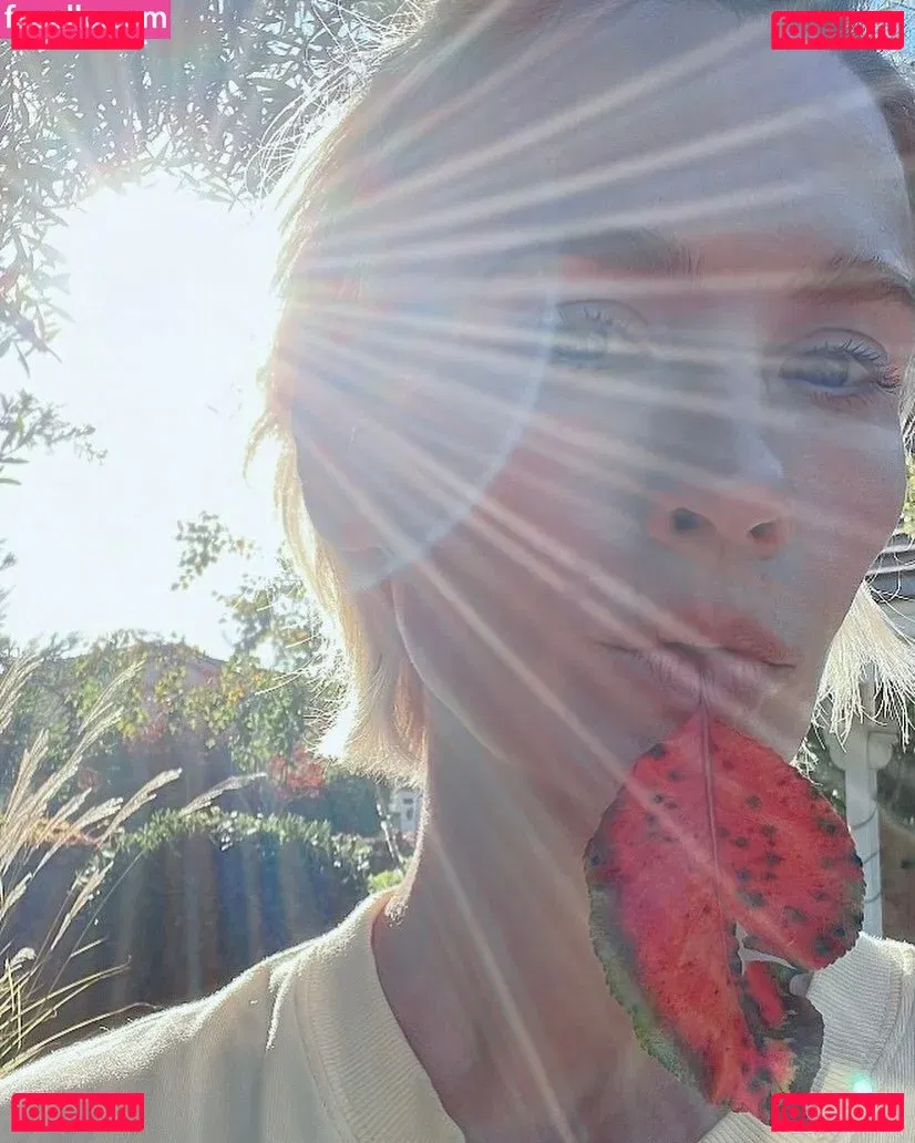 January Jones Onlyfans Photo Gallery 