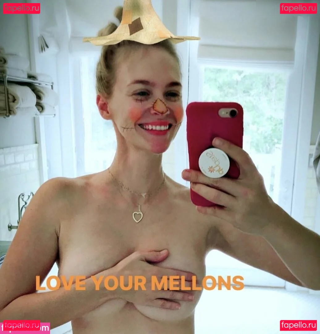 January Jones Onlyfans Photo Gallery 