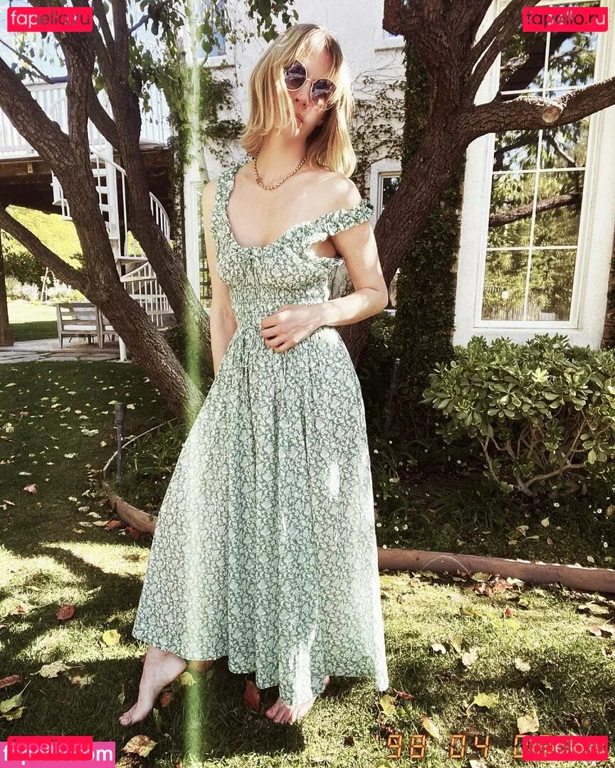 January Jones Onlyfans Photo Gallery 