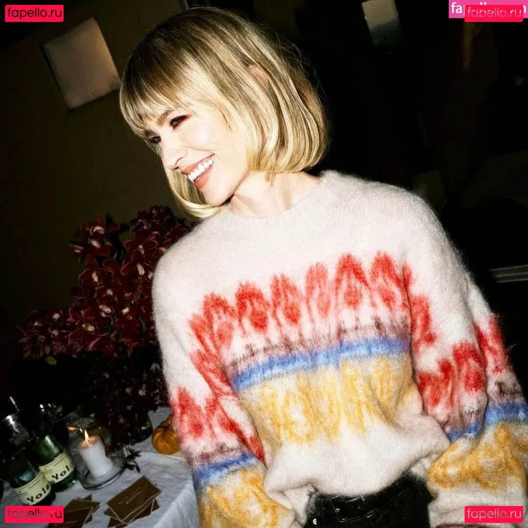 January Jones Onlyfans Photo Gallery 