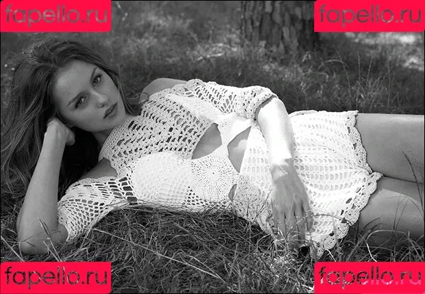 Isabelle Cornish Onlyfans Photo Gallery 