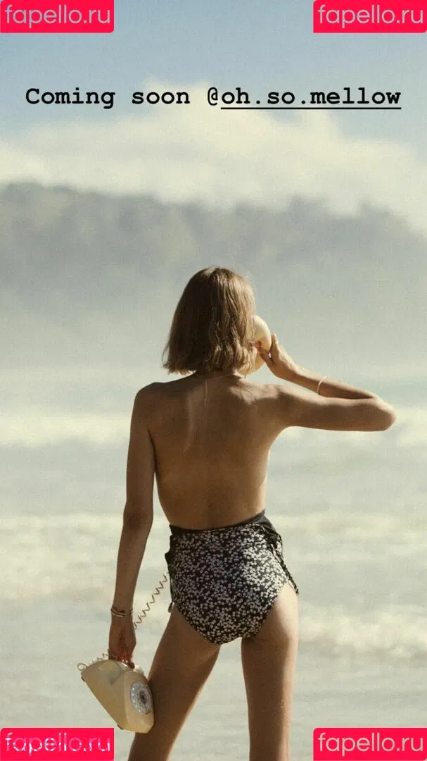 Isabelle Cornish Onlyfans Photo Gallery 