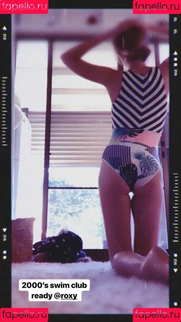 Isabelle Cornish Onlyfans Photo Gallery 