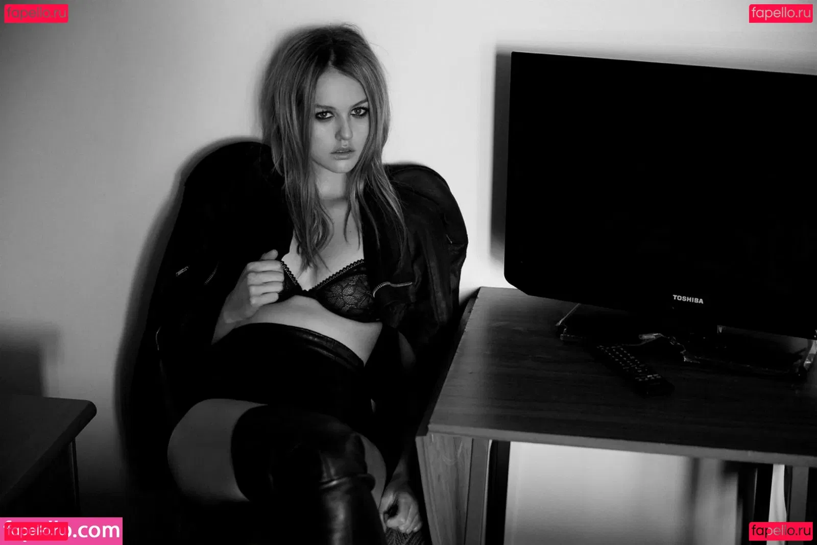 Isabelle Cornish Onlyfans Photo Gallery 