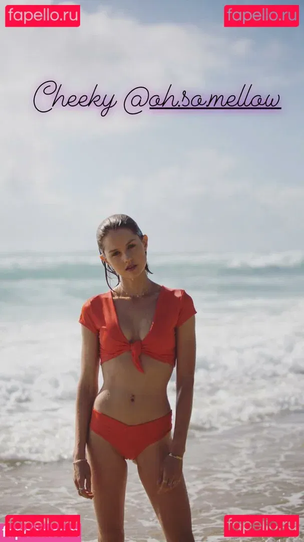 Isabelle Cornish Onlyfans Photo Gallery 