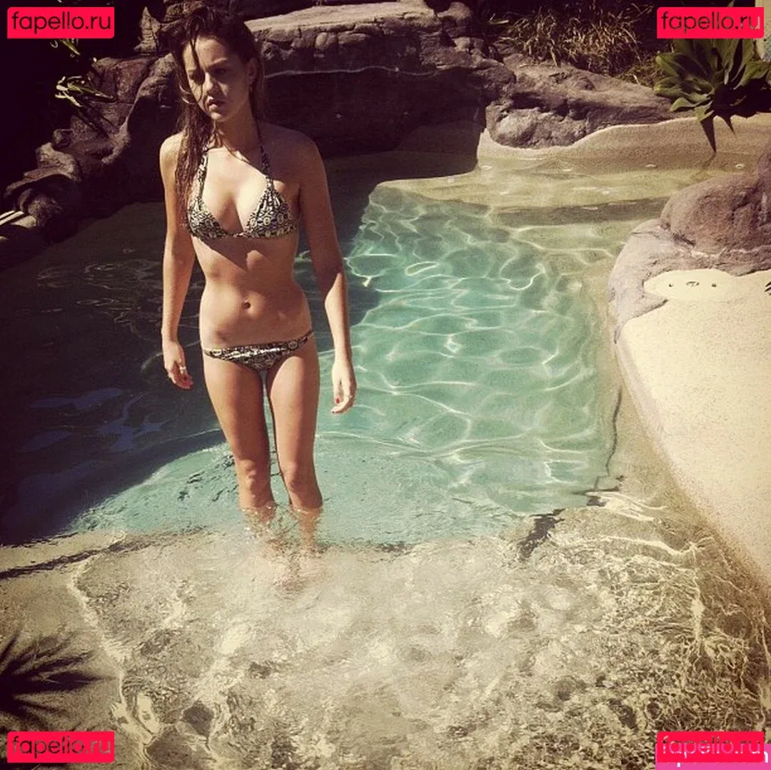 Isabelle Cornish Onlyfans Photo Gallery 