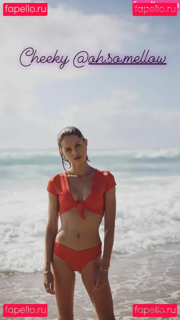 Isabelle Cornish Onlyfans Photo Gallery 