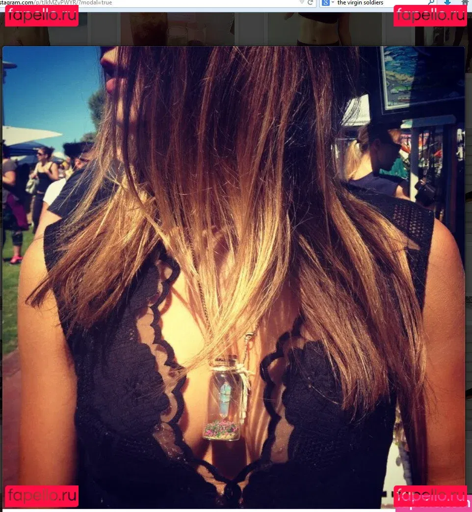 Isabelle Cornish Onlyfans Photo Gallery 