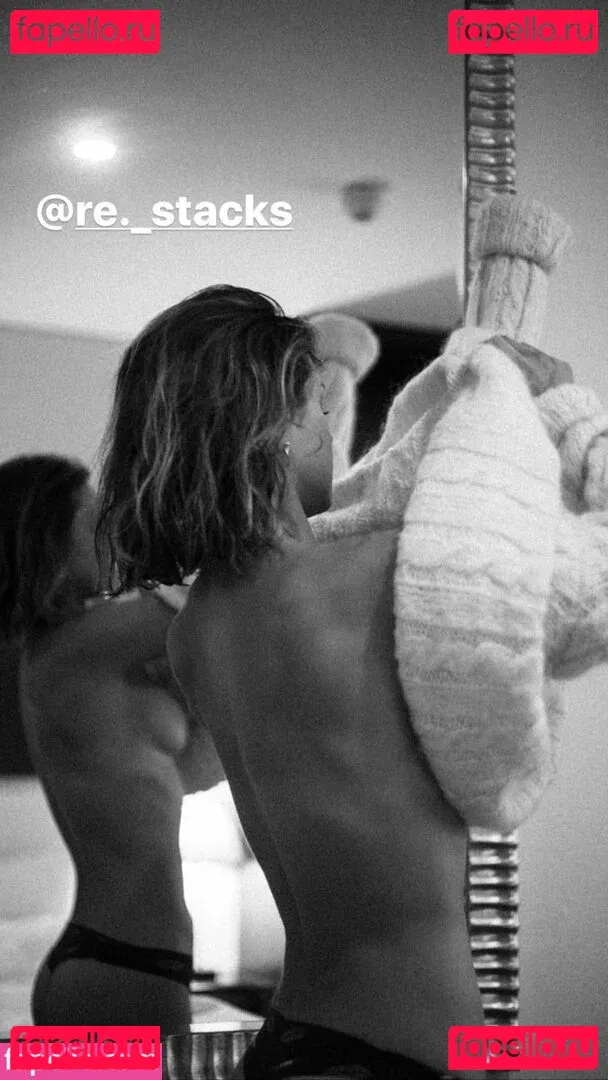 Isabelle Cornish Onlyfans Photo Gallery 