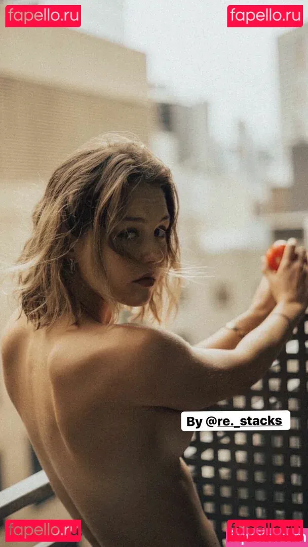 Isabelle Cornish Onlyfans Photo Gallery 