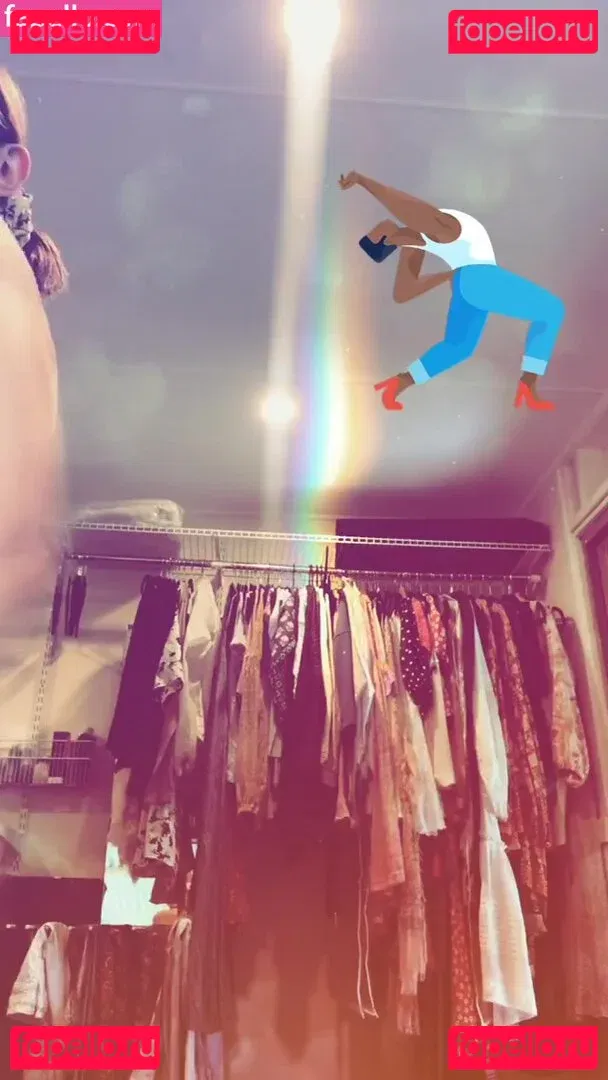 Isabelle Cornish Onlyfans Photo Gallery 