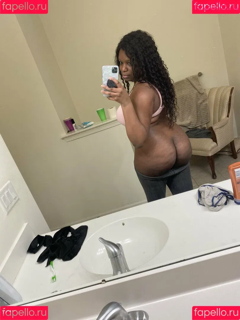 ThatChocoBxtch Onlyfans Photo Gallery 