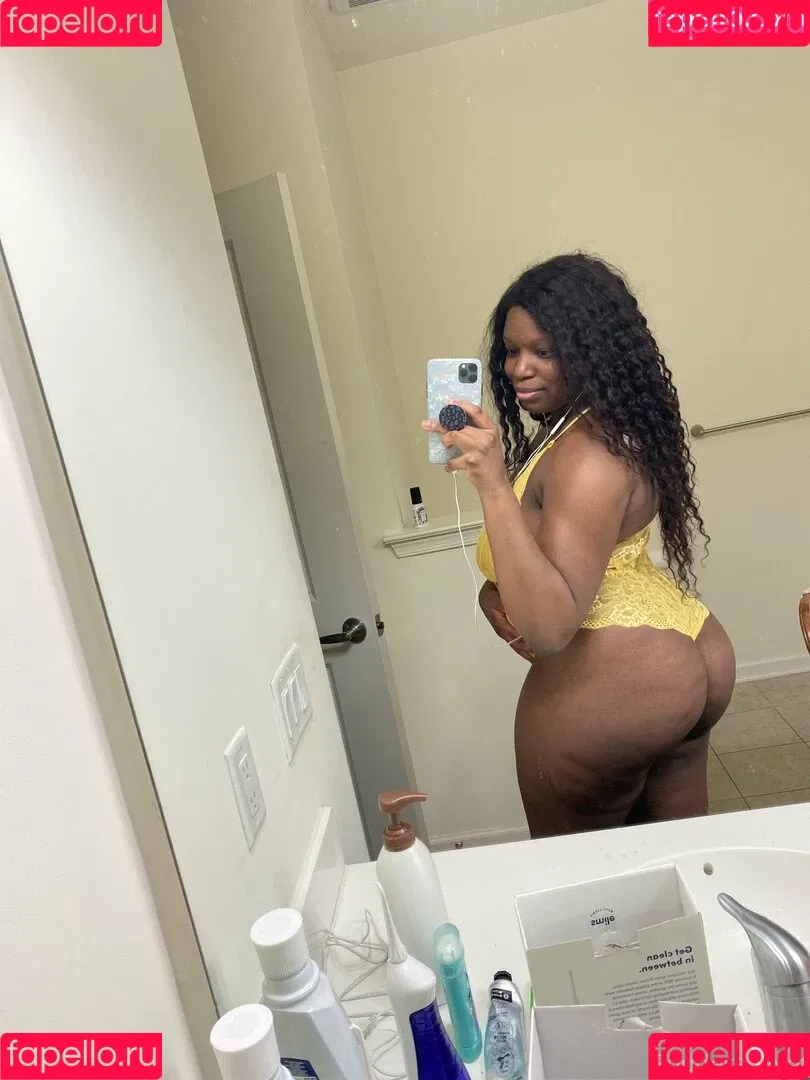 ThatChocoBxtch Onlyfans Photo Gallery 