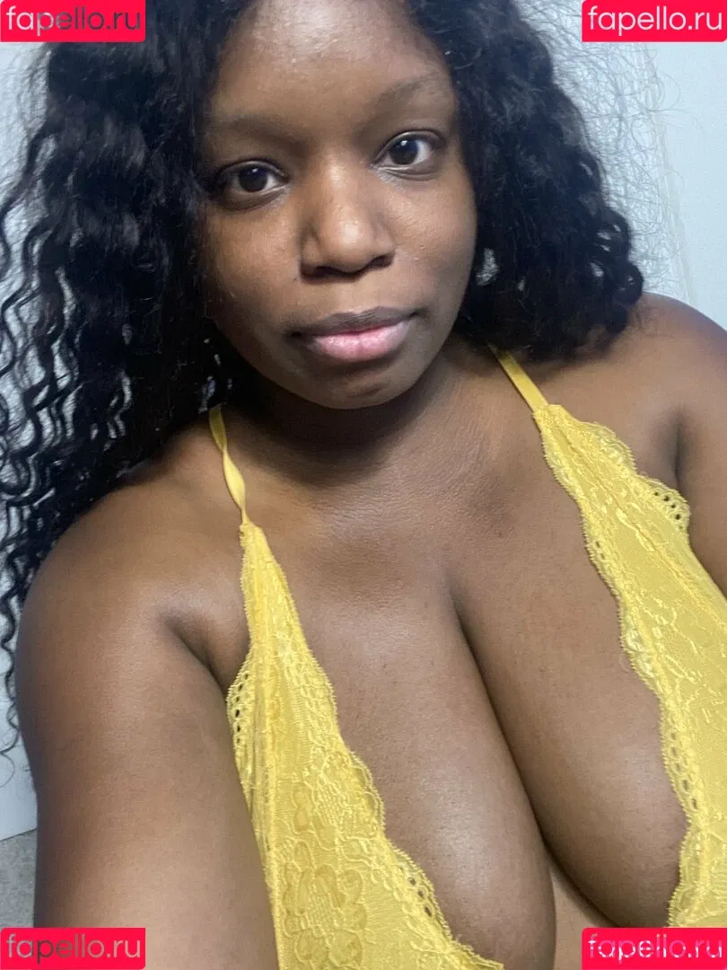 ThatChocoBxtch Onlyfans Photo Gallery 