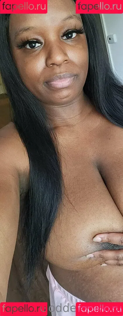 ThatChocoBxtch Onlyfans Photo Gallery 
