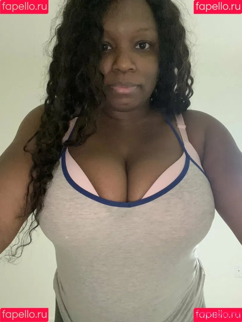 ThatChocoBxtch Onlyfans Photo Gallery 