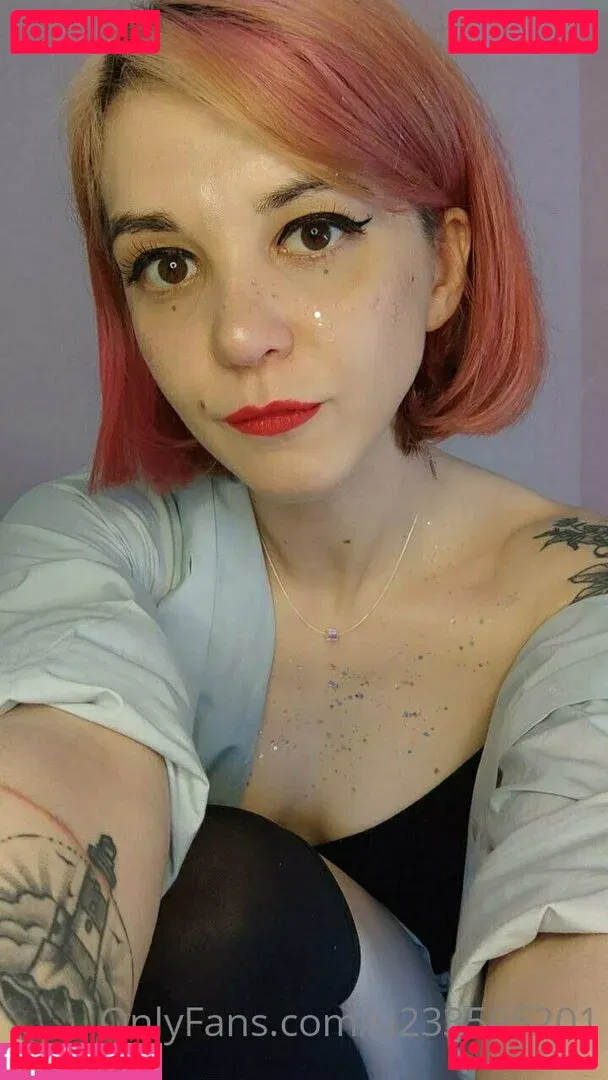 volyaukrainefree Onlyfans Photo Gallery 