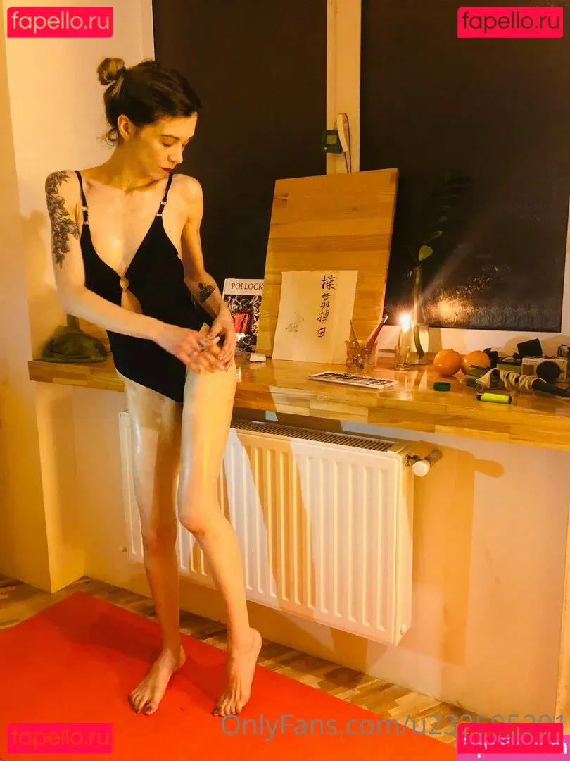 volyaukrainefree Onlyfans Photo Gallery 