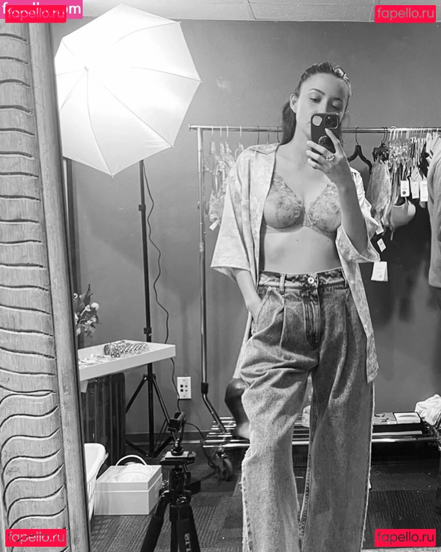 Christian Serratos Onlyfans Photo Gallery 