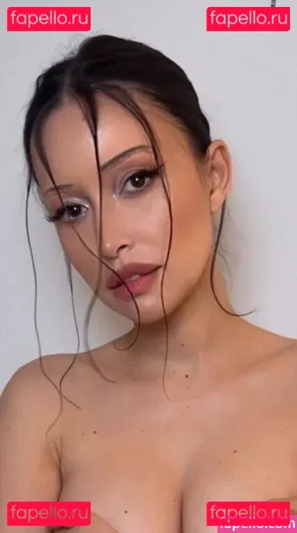 Christian Serratos Onlyfans Photo Gallery 