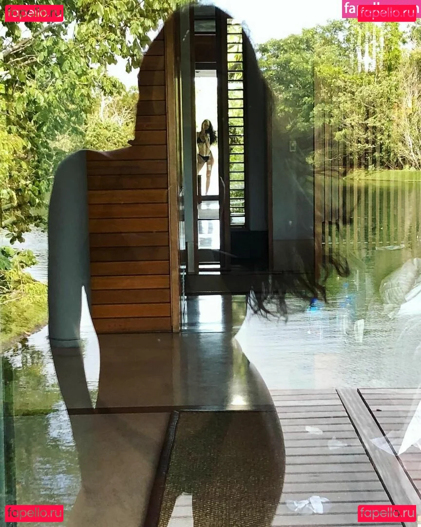 Christian Serratos Onlyfans Photo Gallery 