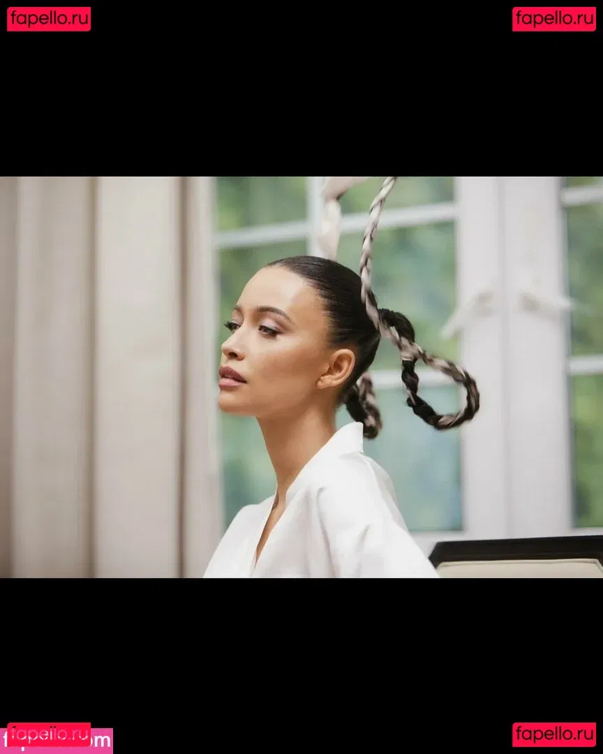 Christian Serratos Onlyfans Photo Gallery 