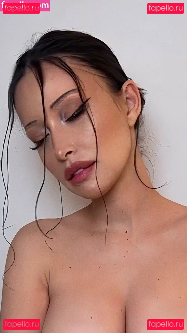 Christian Serratos Onlyfans Photo Gallery 