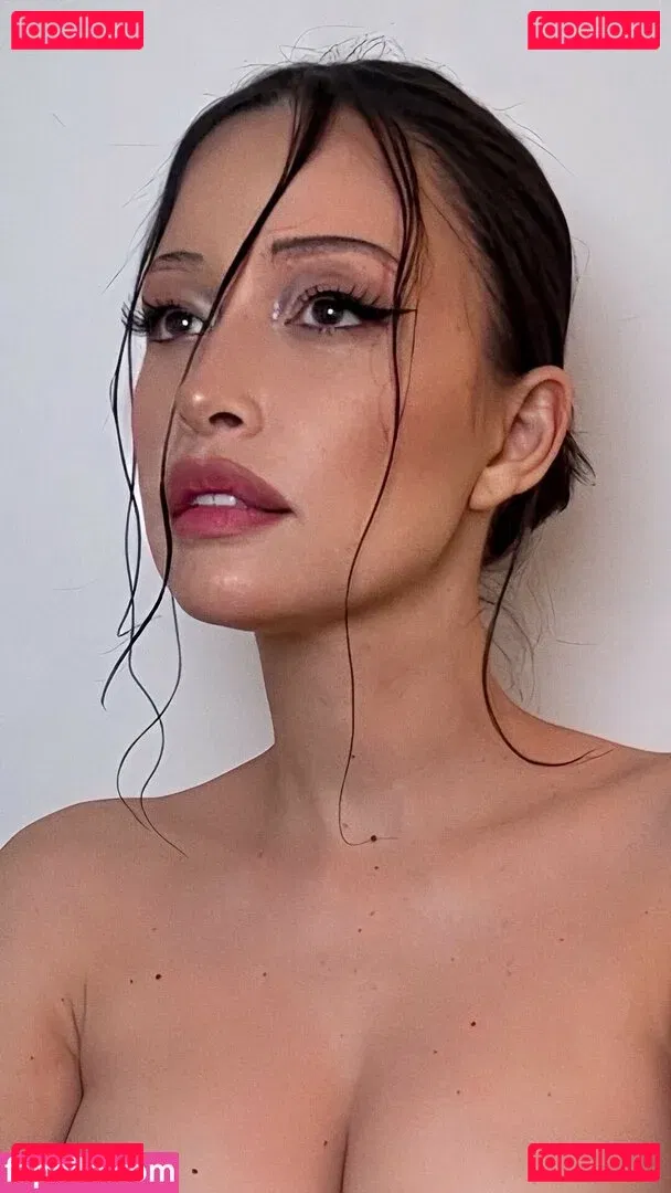 Christian Serratos Onlyfans Photo Gallery 