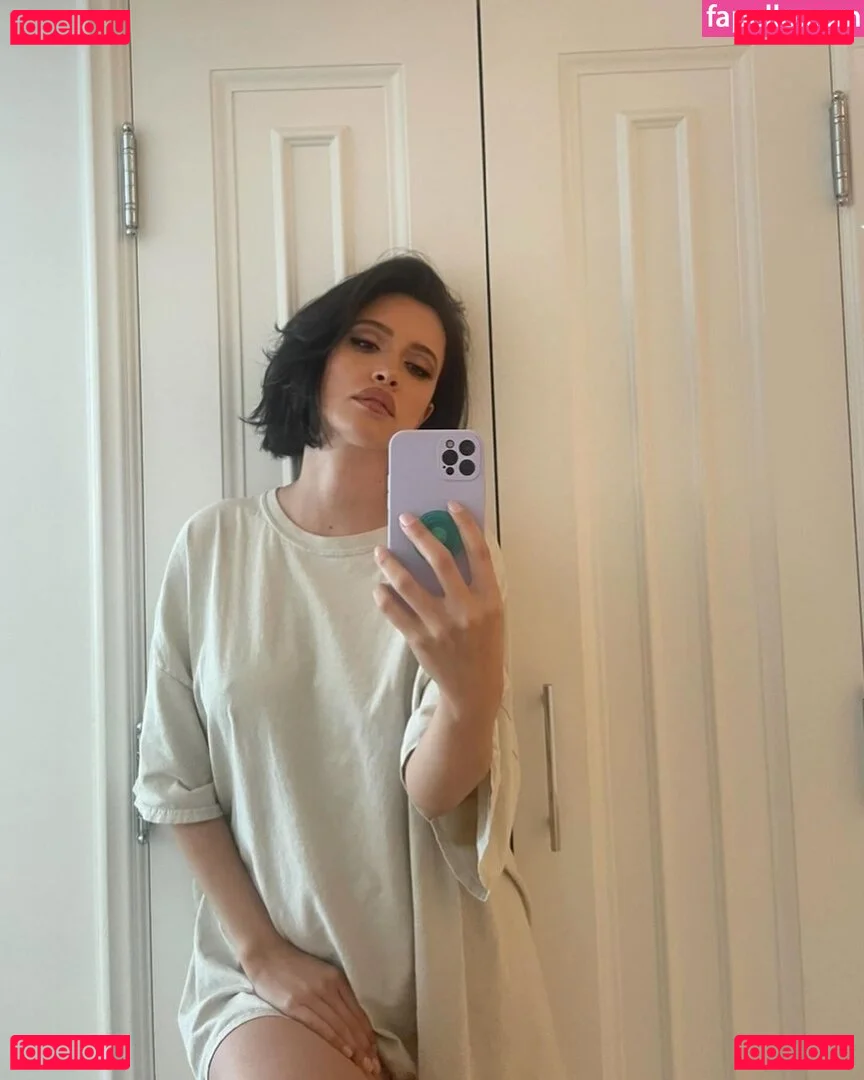 Christian Serratos Onlyfans Photo Gallery 