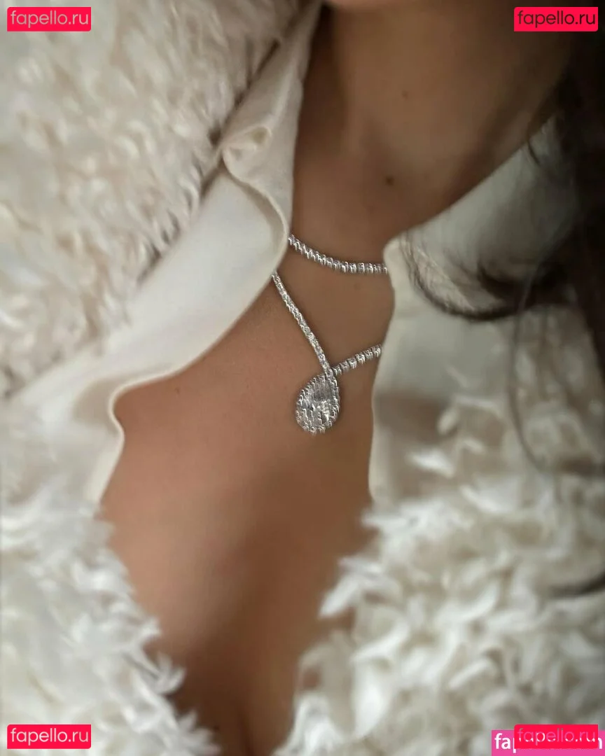 Christian Serratos Onlyfans Photo Gallery 