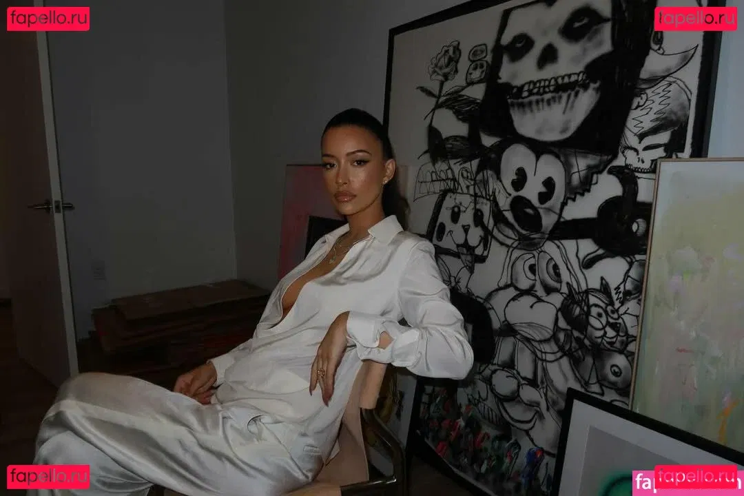 Christian Serratos Onlyfans Photo Gallery 