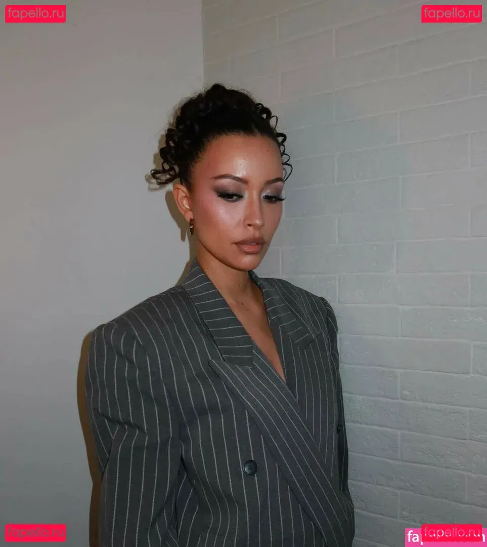 Christian Serratos Onlyfans Photo Gallery 