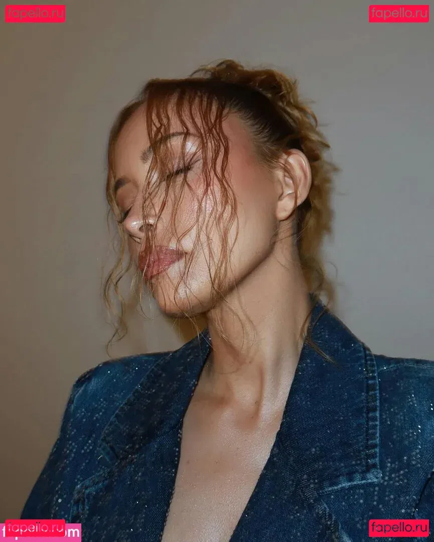 Christian Serratos Onlyfans Photo Gallery 