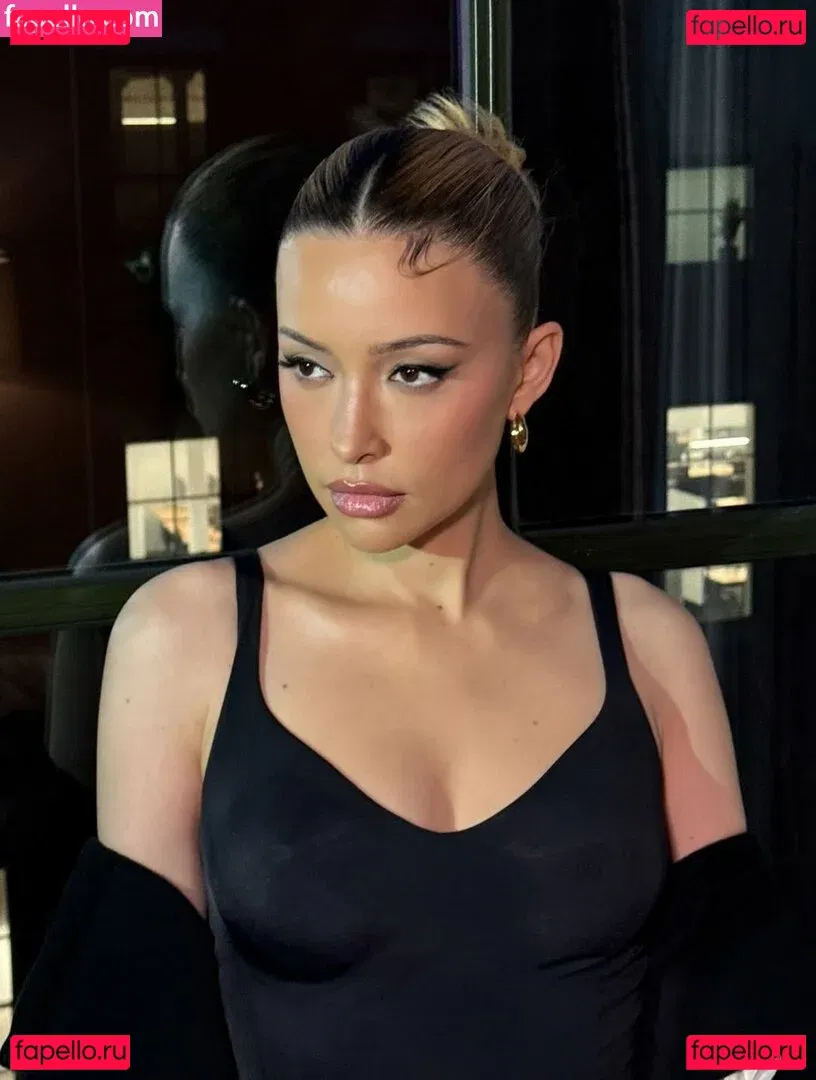 Christian Serratos Onlyfans Photo Gallery 