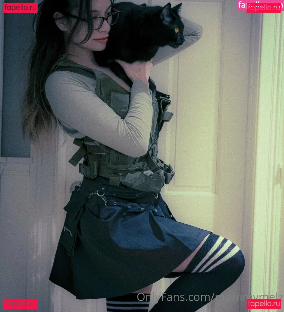 mommymelz Onlyfans Photo Gallery 