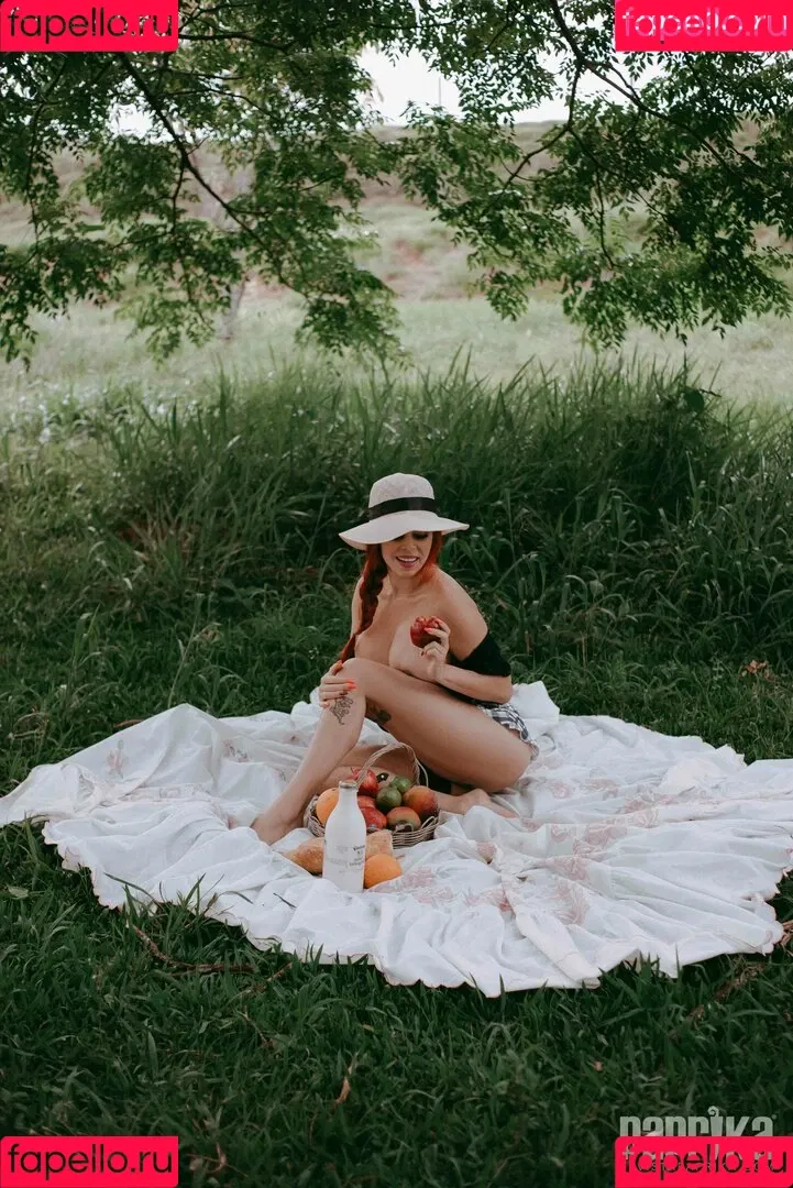 Rossane Bom Onlyfans Photo Gallery 