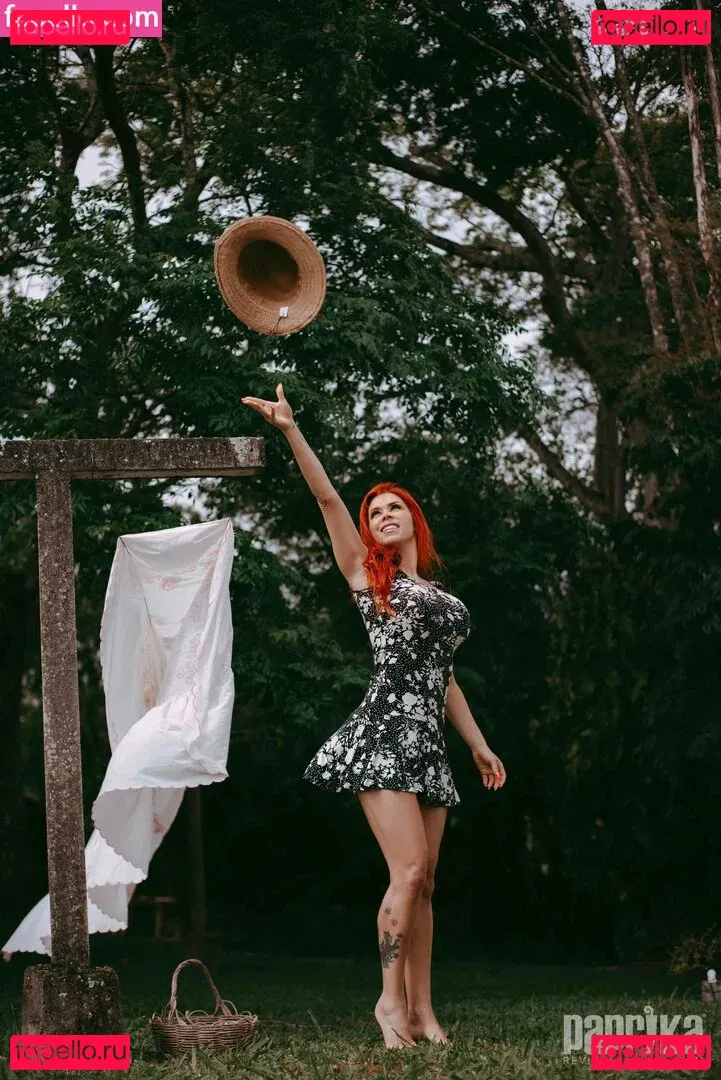 Rossane Bom Onlyfans Photo Gallery 