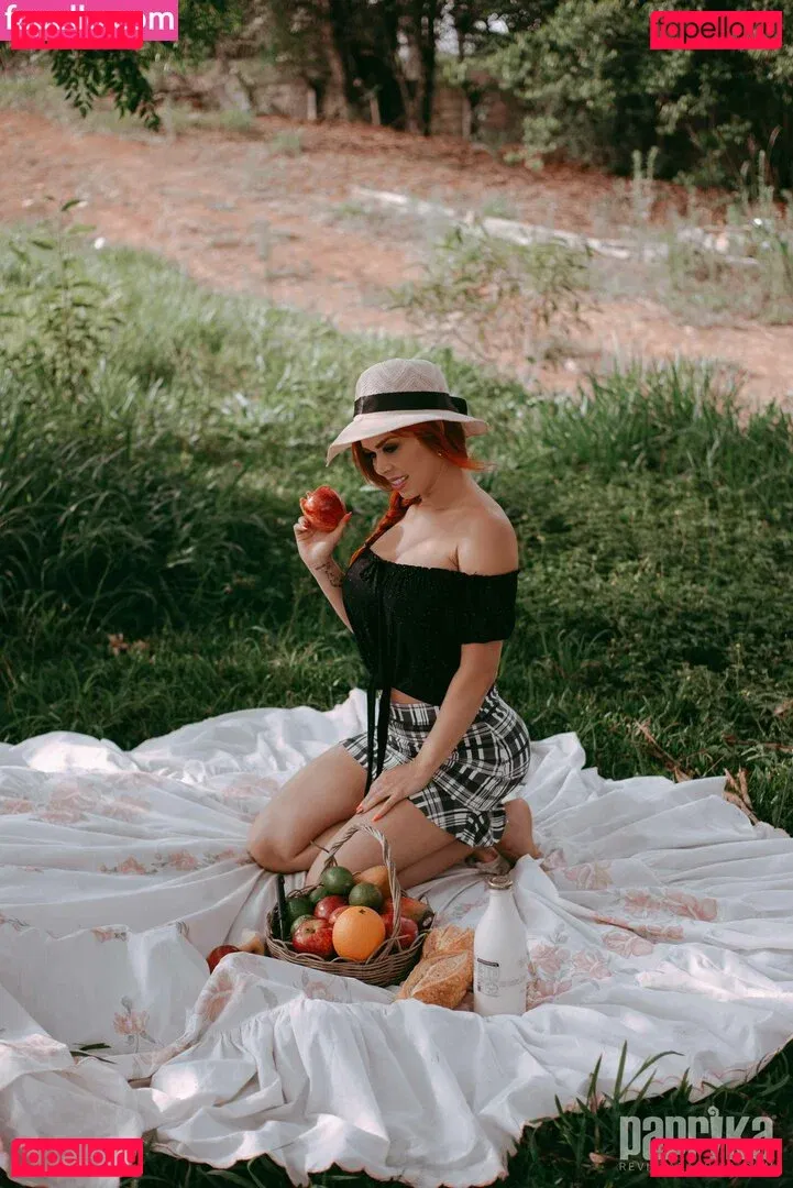 Rossane Bom Onlyfans Photo Gallery 